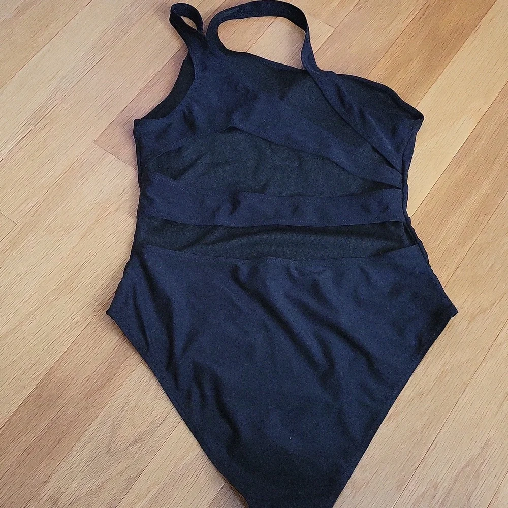 Elegant Black One-Shoulder Swimsuit Brand NEW - Picture 8 of 11